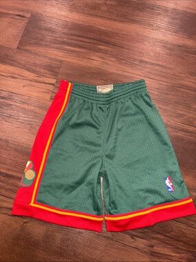 Mitchell & Ness Seattle SuperSonics Basketball Shorts